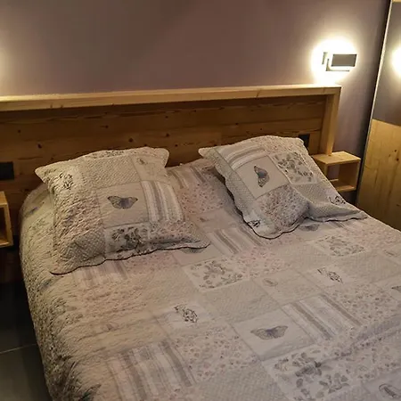 Les Camelias 제라르메르